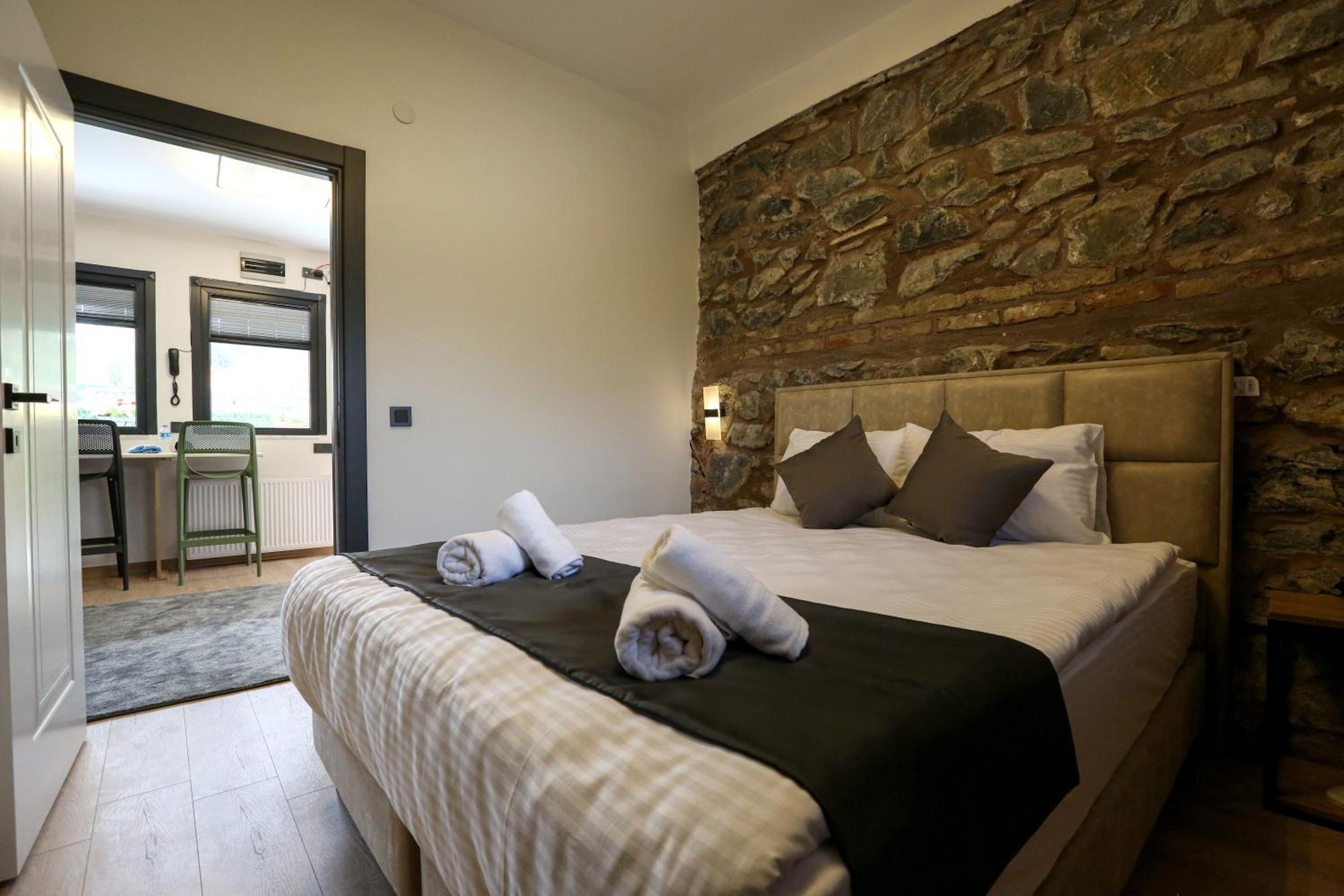 Mia Mia Suites Istanbul Exterior photo